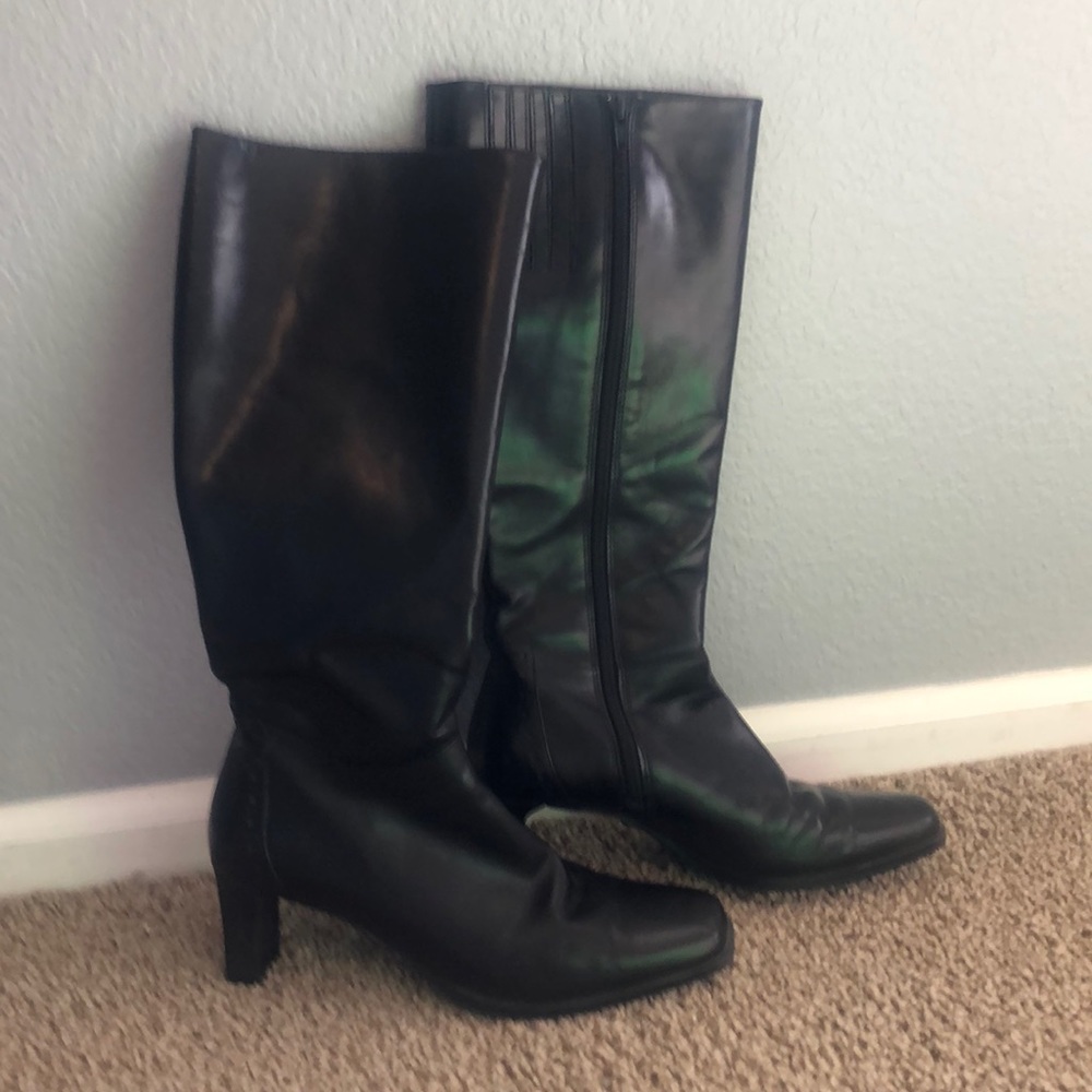 Leather boots